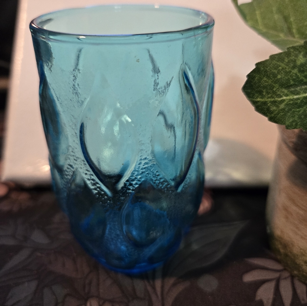 Set Of Two Small Glass Vintage Glasses. One Green And One Blue. Great Condition.